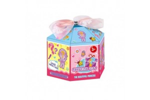 Meglepetés ajándék: baba kagylóban és kiegészítők