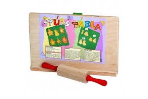 Gyúrótábla sodrófával – tésztakészítéshez