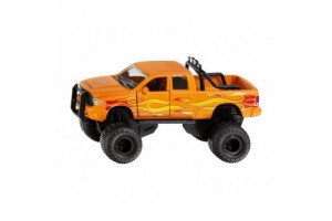 RAM1500 óriás kerékkel, 395 LE