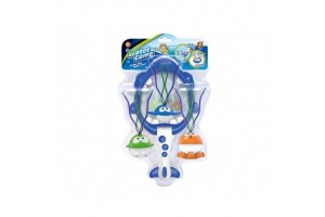 Medencejáték: halacskák a hálóban