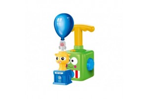 Lufihajtású autó és űrhajós béka kilövővel