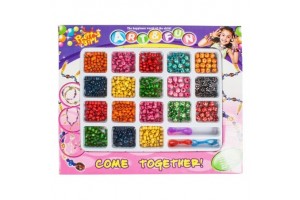 Gyöngyfűző készlet — színes gyöngyök és madzagok