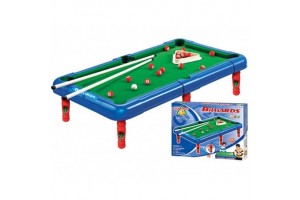 Műanyag biliárd asztal golyókkal és dákóval