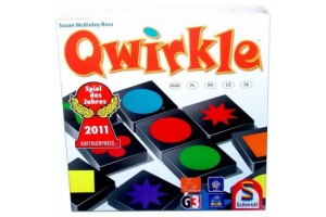 Qwirkle társasjáték – színes kövek és formák
