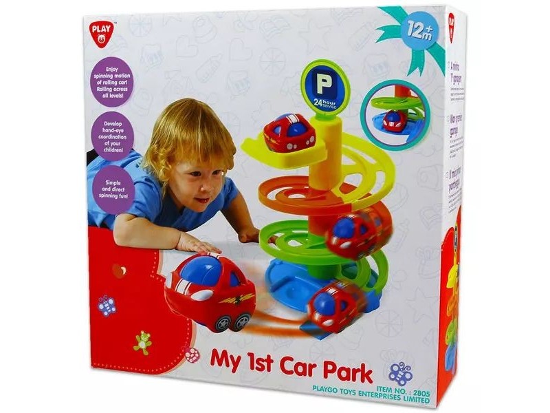 Első autós játékom – piros kisautó és spirál pálya