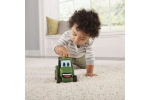 Tomy Guruló Johnny zöld traktor gyermekjáték