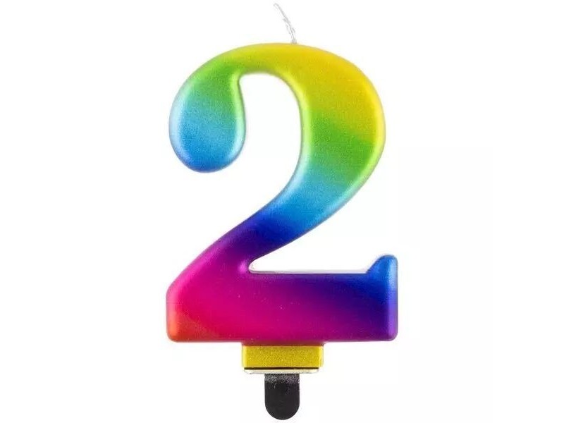 Szivárvány színű 2-es számgyertya, 8 cm
