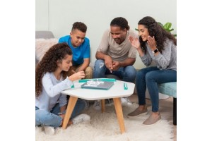 UpWords társasjáték - háromdimenziós szójáték családoknak