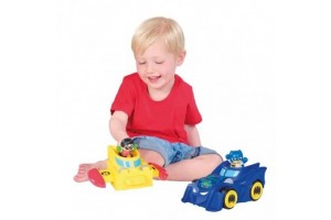 Tomy Toomies Batmobil fürdőjáték Batman és Robin