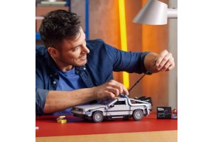 LEGO Vissza a jövőbe időgép 10300 – Doki és Marty