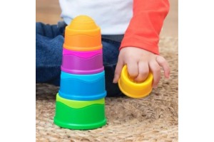 Fat Brain Toys puha toronyépítő bébijáték