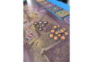 Halloween társasjáték - cukorkavadászat és vicces átkok