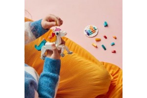 LEGO Creator Varázslatos egyszarvú (31140)