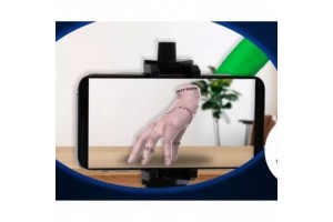 Wednesday: Izé — zöld kesztyű és telefontartó