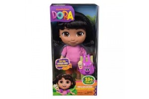 Éneklő Dóra baba 30,4 cm kiegészítőkkel