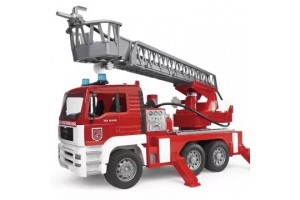 Bruder MAN tűzoltóautó 47 cm — vízpumpa, fény és hang