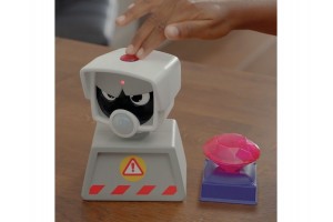 Tomy: Verd át a kamerát! - ügyességi társasjáték