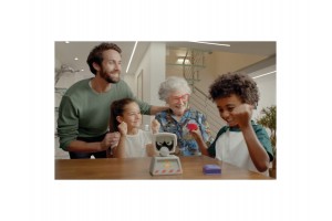 Tomy: Verd át a kamerát! - ügyességi társasjáték