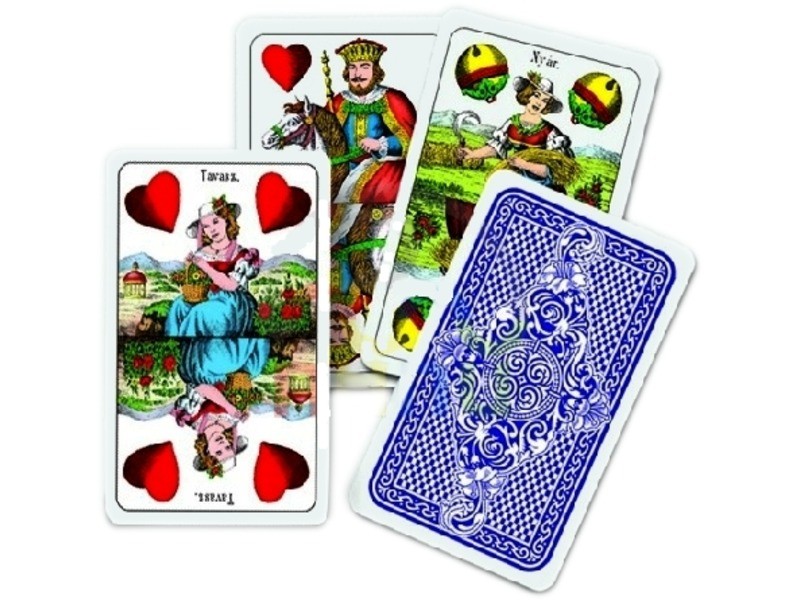 Mini magyar kártya — kompakt csomagolás