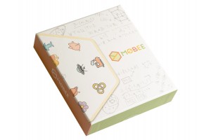 Möbee kártyajáték – doboz és kártyák