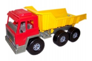 Óriás műanyag dömper — billenthető plató