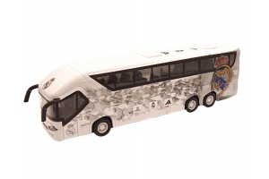 Real Madrid Busz 1:50 - részletgazdag modell
