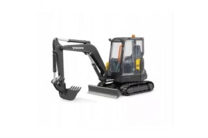 Bruder Volvo ECR40 minikotró 1:16 – részletes kidolgozás