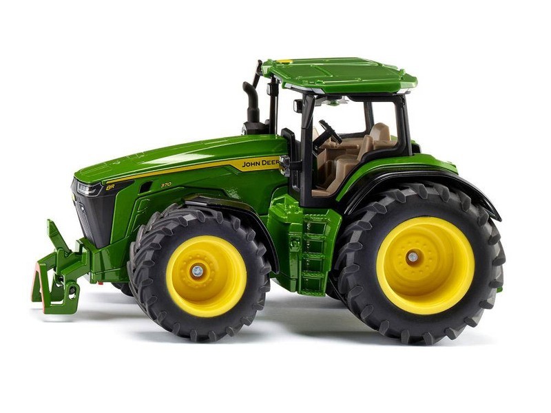 John Deere 8R 370 traktor a szántóföldön