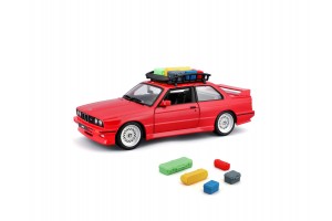 Bburago 1/24 BMW M3 tetőcsomagtartóval - fém modell