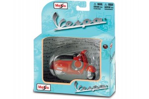 Maisto 1/18 Vespa robogó — több színben