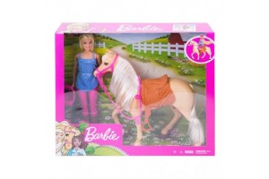 Barbie lovas szett: Barbie lovaglóruhában, felszerszámozott ló