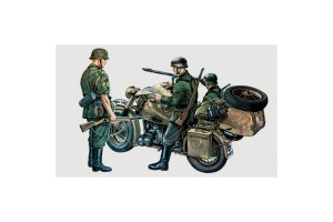 Italeri BMW R75 1:35 oldalkocsis motorkerékpár makett