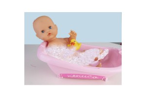 Nenuco Sára interaktív baba kiegészítőkkel