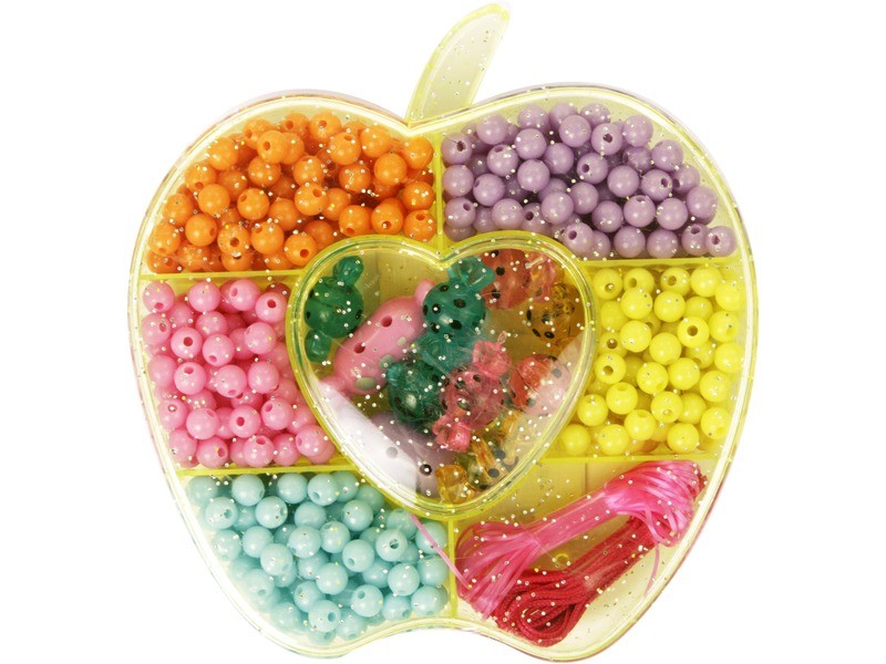 Műanyag gyöngyfűző készlet – színes gyöngyök és medálok