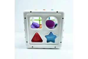 Formaválogató kocka - gumirácsos, fejlesztő játék