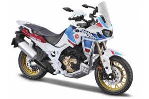 Bburago 1:18 fém motor modell (11×6 cm)