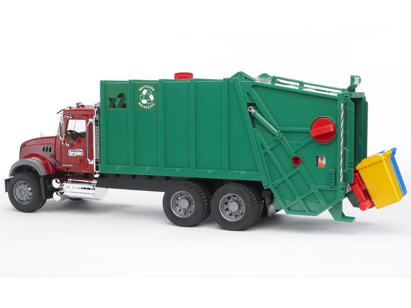 MACK Granite tűzoltóautó - létra és vízpumpa