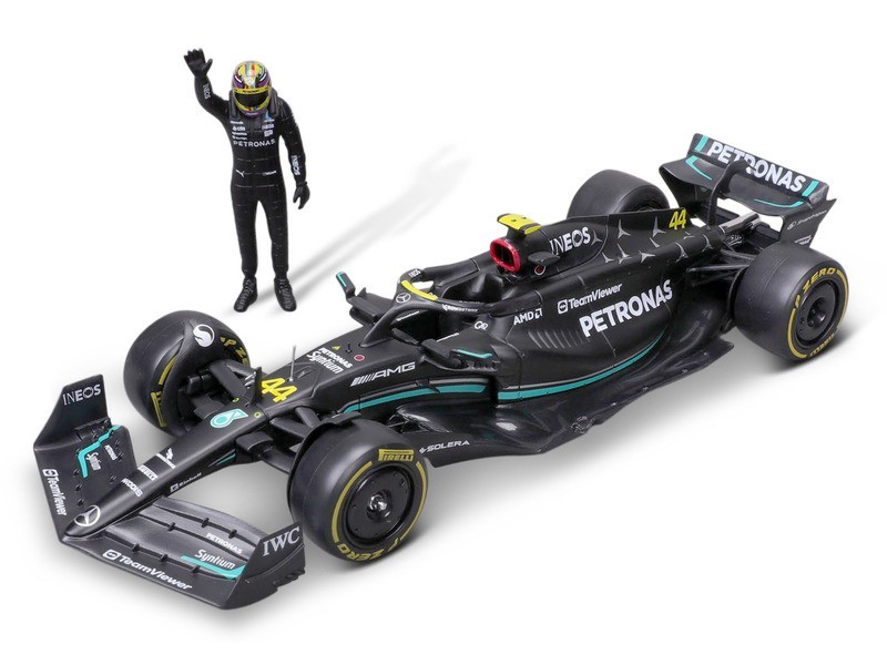 Bburago 1/24 Mercedes-AMG F1 W14 modell pilótával