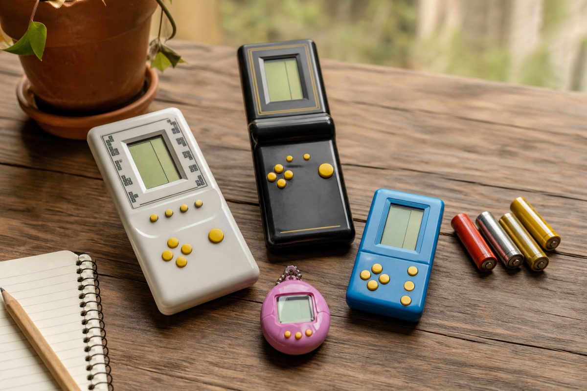 LCD játék készülékek elemekkel és jegyzetfüzettel